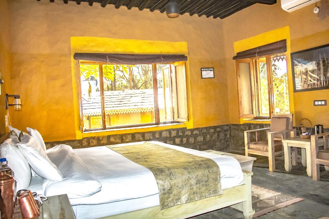Prakriti Aalay - Riverside Mountain View Boutique Eco Resort Dharamszala Kültér fotó